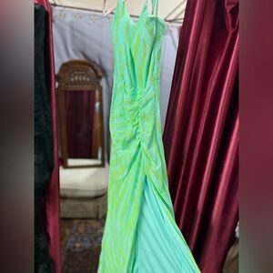 City Triangles Y2K Elegant Green Evening Gown w Beading and Thigh High Slit 3